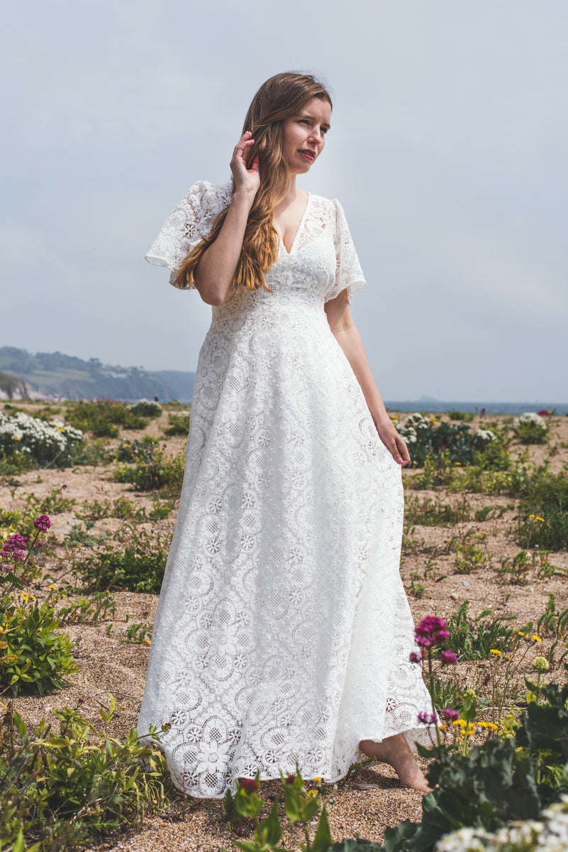 'Heather' Long V-neck lace dress – Sister Organics